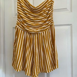 Strapless Stripped romper
